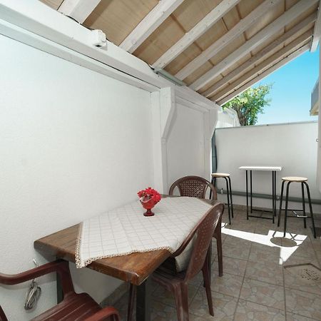 Apartmani Krizanovic Vodice Exterior foto