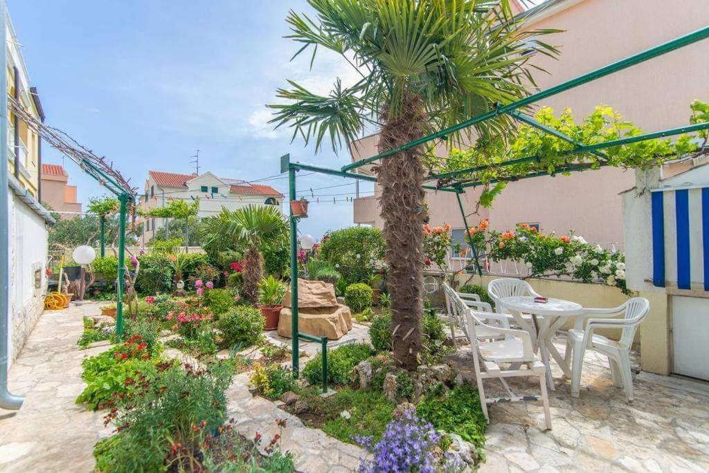 Apartmani Krizanovic Vodice Exterior foto