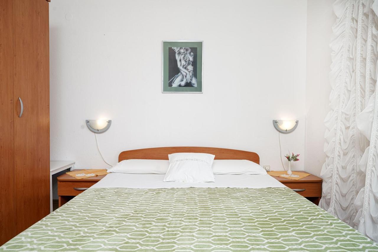 Apartmani Krizanovic Vodice Exterior foto
