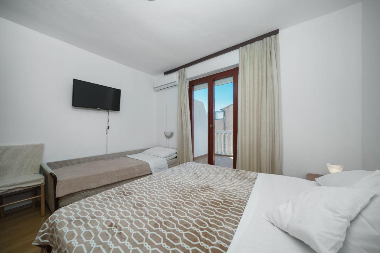 Apartmani Krizanovic Vodice Exterior foto