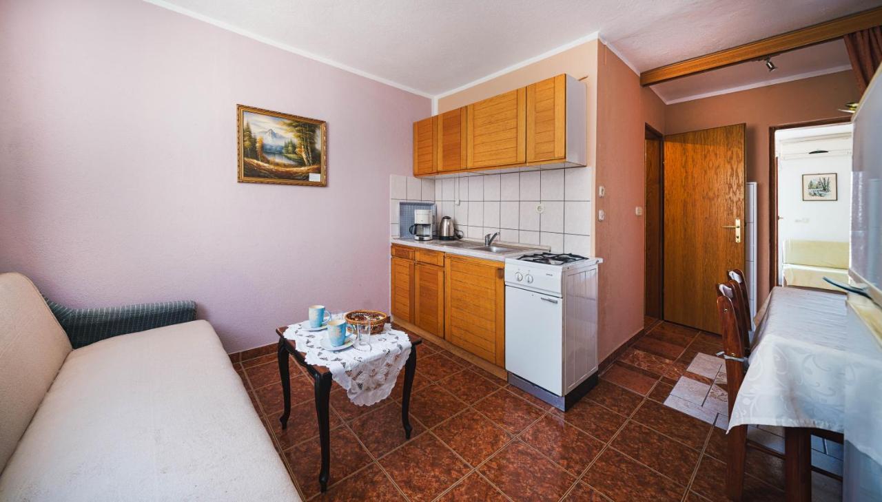 Apartmani Krizanovic Vodice Exterior foto