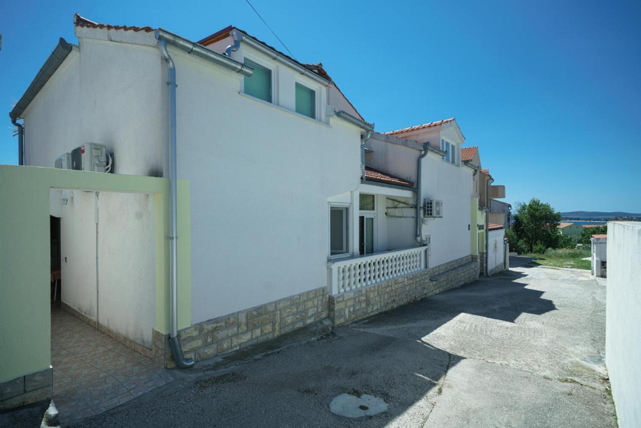 Apartmani Krizanovic Vodice Exterior foto